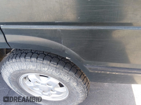 ✅ 1996 Land Rover Discovery • VIN: SALJY1244TA533494 • Лот: 45119034. Опубліковано раніше на IAAI з пробігом 175 456 миль. Безкоштовний доступ до архіву аукціонних продажів зі США та докладний звіт про історію автомобіля на DreamBid. Зображення 6.