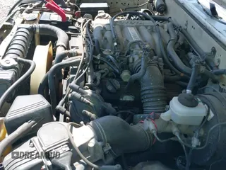 ✅ 1989 Toyota Pickup • VIN: JT4VN93D7K0002714 • Lot: 41971990. Listed on IAAI with 251,337 mi. Free auction sales archive from the USA and detailed vehicle history report at DreamBid. Image 12.