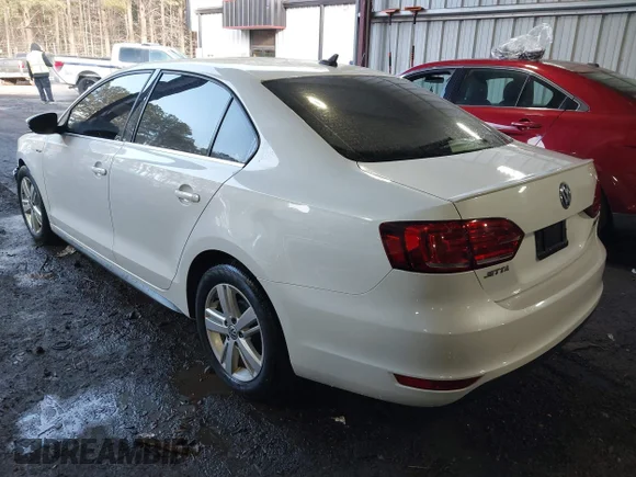 ✅ 2013 Volkswagen Jetta Hybrid • VIN: 3VW637AJ9DM284195 • Lot: 44315615. Wystawiony na IAAI z przebiegiem 149 253 mil. Bezpłatny archiwum sprzedaży aukcyjnych z USA i szczegółowy raport historii pojazdu na DreamBid. Zdjęcie 3.