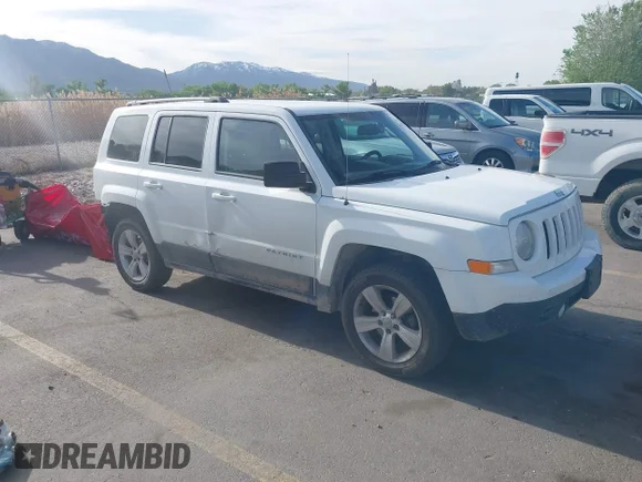 ✅ 2015 Jeep Patriot Latitude • VIN: 1C4NJRFB5FD183610 • Lot: 44901053. Wystawiony na IAAI z przebiegiem 132 324 mil. Bezpłatny archiwum sprzedaży aukcyjnych z USA i szczegółowy raport historii pojazdu na DreamBid. Zdjęcie 1.