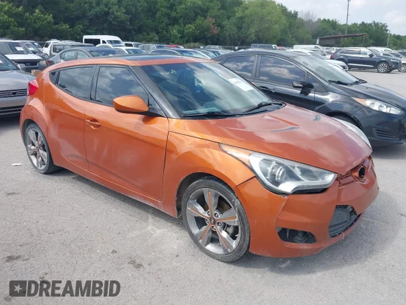 ✅ 2016 Hyundai Veloster • VIN: KMHTC6AD7GU281060 • Lot: 42445111. Wystawiony na IAAI z przebiegiem 82 156 mil. Bezpłatny archiwum sprzedaży aukcyjnych z USA i szczegółowy raport historii pojazdu na DreamBid. Zdjęcie 1.