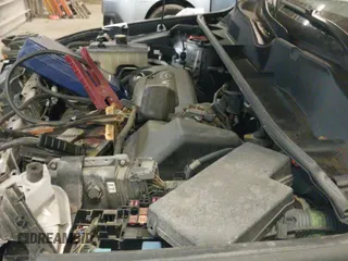 ✅ 2008 Toyota RAV4 Sport • VIN: JTMZD32V685079551 • Лот: 41675514. Опубликован ранее на IAAI с пробегом 255 811 миль. Бесплатный доступ к архиву аукционных продаж из США и подробный отчёт об истории автомобиля на DreamBid. Изображение 19.