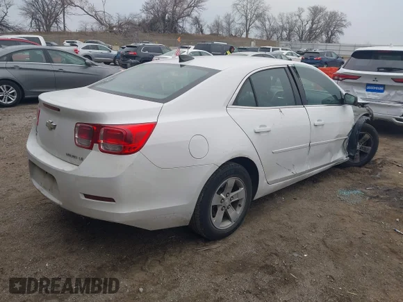 ✅ 2015 Chevrolet Malibu LS • VIN: 1G11B5SLXFF348485 • Lot: 43760227. Wystawiony na IAAI z przebiegiem 202 040 mil. Bezpłatny archiwum sprzedaży aukcyjnych z USA i szczegółowy raport historii pojazdu na DreamBid. Zdjęcie 4.