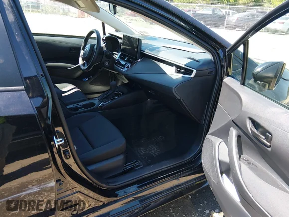 ✅ 2025 Toyota Corolla LE • VIN: 5YFB4MDEXSP309784 • Lot: 45130781. Listed on IAAI with 23,561 mi. Free auction sales archive from the USA and detailed vehicle history report at DreamBid. Image 5.