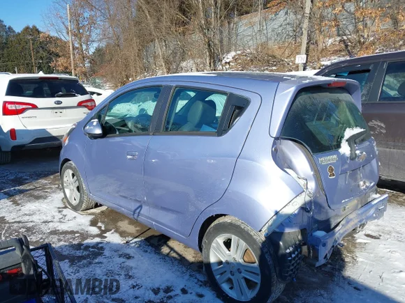 ✅ 2015 Chevrolet Spark LS • VIN: KL8CB6S91FC713818 • Lot: 41374753. Wystawiony na IAAI z przebiegiem 125 621 mil. Bezpłatny archiwum sprzedaży aukcyjnych z USA i szczegółowy raport historii pojazdu na DreamBid. Zdjęcie 3.
