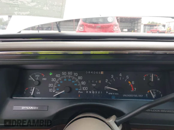 ✅ 1998 Buick LeSabre Limited • VIN: 1G4HR52K4WH546438 • Lot: 43304822. Wystawiony na IAAI z przebiegiem 84 066 mil. Bezpłatny archiwum sprzedaży aukcyjnych z USA i szczegółowy raport historii pojazdu na DreamBid. Zdjęcie 7.
