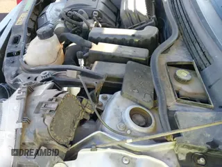 ✅ 2010 MINI Hardtop • VIN: WMWMF3C50ATU79123 • Lot: 43816266. Wystawiony na IAAI z przebiegiem 101 137 mil. Bezpłatny archiwum sprzedaży aukcyjnych z USA i szczegółowy raport historii pojazdu na DreamBid. Zdjęcie 19.