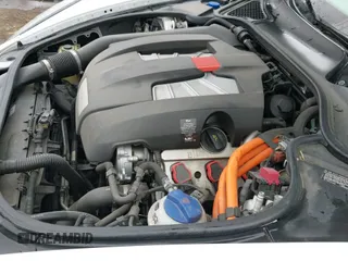 ✅ 2014 Porsche Panamera S E-Hybrid • VIN: WP0AD2A79EL044181 • Lot: 43051278. Wystawiony na IAAI z przebiegiem 92 995 mil. Bezpłatny archiwum sprzedaży aukcyjnych z USA i szczegółowy raport historii pojazdu na DreamBid. Zdjęcie 19.