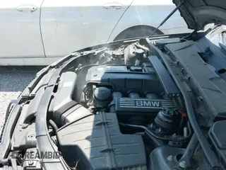 ✅ 2007 BMW 3 Series 328i • VIN: WBAVA37587NL14236 • Лот: 42717582. Опубликован ранее на IAAI с пробегом 167 227 миль. Бесплатный доступ к архиву аукционных продаж из США и подробный отчёт об истории автомобиля на DreamBid. Изображение 17.