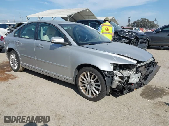 ✅ 2011 Volvo S40 • VIN: YV1672MS4B2535637 • Lot: 44448491. Listed on IAAI with 76,094 mi. Free auction sales archive from the USA and detailed vehicle history report at DreamBid. Image 1.