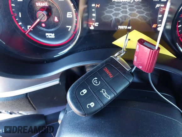 ✅ 2020 Dodge Charger SXT • VIN: 2C3CDXBG4LH176686 • Lot: 44036983. Wystawiony na IAAI z przebiegiem 70 375 mil. Bezpłatny archiwum sprzedaży aukcyjnych z USA i szczegółowy raport historii pojazdu na DreamBid. Zdjęcie 11.