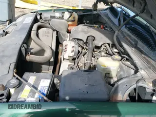 ✅ 2002 GMC Sierra 1500 SLE • VIN: 2GTEK19T721381680 • Lot: 43529200. Wystawiony na IAAI z przebiegiem 87 689 mil. Bezpłatny archiwum sprzedaży aukcyjnych z USA i szczegółowy raport historii pojazdu na DreamBid. Zdjęcie 19.