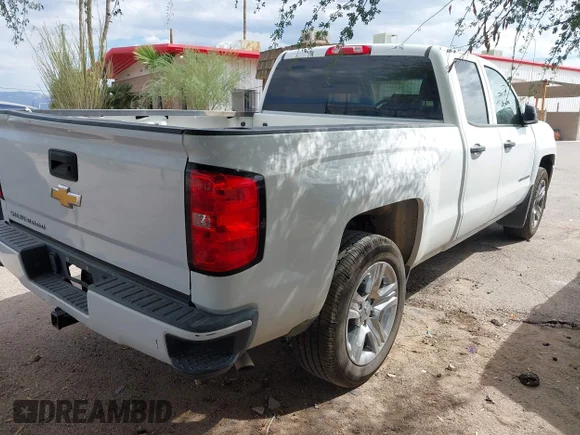 ✅ 2017 Chevrolet Silverado 1500 Custom • VIN: 1GCVKPEC9HZ281704 • Lot: 43386564. Wystawiony na IAAI z przebiegiem 142 940 mil. Bezpłatny archiwum sprzedaży aukcyjnych z USA i szczegółowy raport historii pojazdu na DreamBid. Zdjęcie 4.
