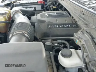 ✅ 2019 Lincoln Navigator Reserve • VIN: 5LMJJ2LT8KEL15596 • Lot: 42560807. Listed on IAAI with 190,852 mi. Free auction sales archive from the USA and detailed vehicle history report at DreamBid. Image 19.