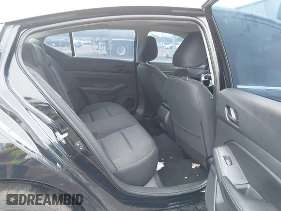 ✅ 2024 Nissan Altima SV • VIN: 1N4BL4DV0RN415144 • Lot: 44116328. Wystawiony na IAAI z przebiegiem 47 712 mil. Bezpłatny archiwum sprzedaży aukcyjnych z USA i szczegółowy raport historii pojazdu na DreamBid. Zdjęcie 8.