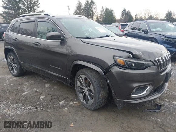 ✅ 2019 Jeep Cherokee Overland • VIN: 1C4PJMJN2KD162446 • Лот: 43218368. Опубликован ранее на IAAI с пробегом 73 967 миль. Бесплатный доступ к архиву аукционных продаж из США и подробный отчёт об истории автомобиля на DreamBid. Изображение 1.