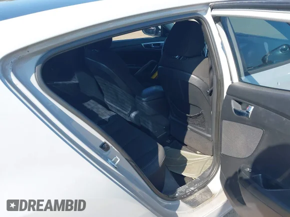 ✅ 2013 Hyundai Veloster w/Black Int • VIN: KMHTC6AD8DU162302 • Lot: 43135660. Listed on IAAI with 192,923 mi. Free auction sales archive from the USA and detailed vehicle history report at DreamBid. Image 8.