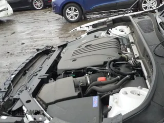 ✅ 2023 Volvo XC60 Plus Bright Theme • VIN: YV4L12RN4P1278552 • Lot: 41541129. Wystawiony na IAAI z przebiegiem 13 891 mil. Bezpłatny archiwum sprzedaży aukcyjnych z USA i szczegółowy raport historii pojazdu na DreamBid. Zdjęcie 19.