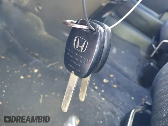 ✅ 2006 Honda CR-V LX • VIN: JHLRD685X6C014643 • Lot: 43797489. Wystawiony na IAAI z przebiegiem 220 087 mil. Bezpłatny archiwum sprzedaży aukcyjnych z USA i szczegółowy raport historii pojazdu na DreamBid. Zdjęcie 11.
