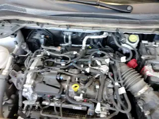 ✅ 2022 Ford Escape S • VIN: 1FMCU9F64NUB29209 • Lot: 89810285. Wystawiony na Copart z przebiegiem 84 015 mil. Bezpłatny archiwum sprzedaży aukcyjnych z USA i szczegółowy raport historii pojazdu na DreamBid. Zdjęcie 14.