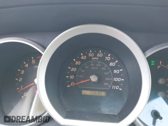 ✅ 2006 Toyota 4Runner SR5 • VIN: JTEBU14R860085752 • Lot: 44164050. Wystawiony na IAAI z przebiegiem 206 957 mil. Bezpłatny archiwum sprzedaży aukcyjnych z USA i szczegółowy raport historii pojazdu na DreamBid. Zdjęcie 7.