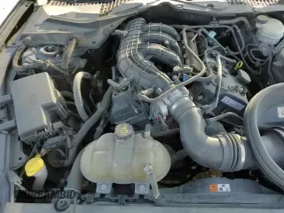 ✅ 2017 Ford Mustang V6 • VIN: 1FA6P8AM5H5306265 • Lot: 85299075. Wystawiony na Copart z przebiegiem 113 050 mil. Bezpłatny archiwum sprzedaży aukcyjnych z USA i szczegółowy raport historii pojazdu na DreamBid. Zdjęcie 13.