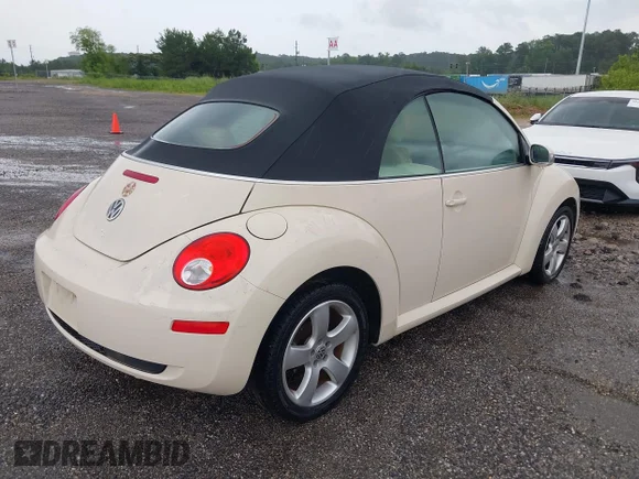✅ 2007 Volkswagen Beetle • VIN: 3VWSF31Y07M408001 • Lot: 45414723. Wystawiony na IAAI z przebiegiem 146 664 mil. Bezpłatny archiwum sprzedaży aukcyjnych z USA i szczegółowy raport historii pojazdu na DreamBid. Zdjęcie 4.