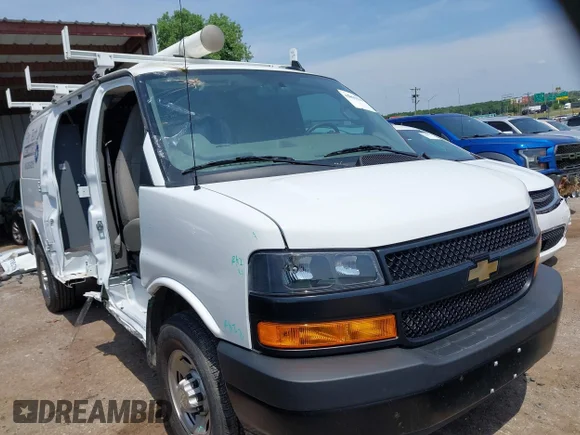 ✅ 2024 Chevrolet Express Cargo • VIN: 1GCWGAF74R1106717 • Lot: 42465038. Listed on IAAI with 10,975 mi. Free auction sales archive from the USA and detailed vehicle history report at DreamBid. Image 1.