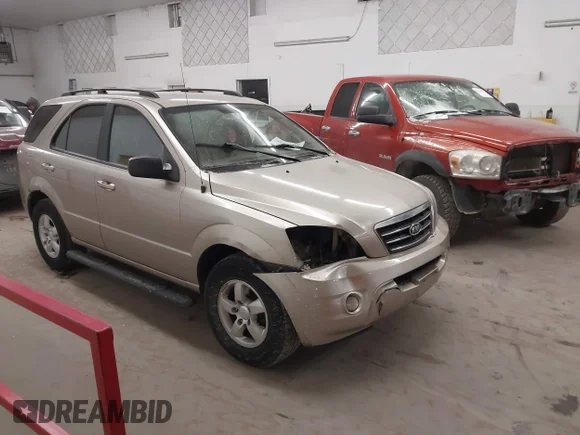 ✅ 2008 Kia Sorento LX • VIN: KNDJC735085853301 • Lot: 44224068. Listed on IAAI with 213,913 mi. Free auction sales archive from the USA and detailed vehicle history report at DreamBid. Image 1.