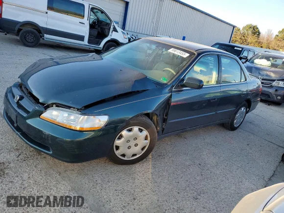 ✅ 1998 Honda Accord LX • VIN: 1HGCG5546WA234679 • Lot: 99613455. Listed on Copart with 123,122 mi. Free auction sales archive from the USA and detailed vehicle history report at DreamBid. Image 1.