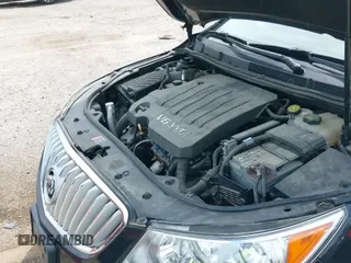 ✅ 2012 Buick LaCrosse Premium 2 • VIN: 1G4GF5G32CF169198 • Lot: 42780961. Wystawiony na IAAI z przebiegiem 129 333 mil. Bezpłatny archiwum sprzedaży aukcyjnych z USA i szczegółowy raport historii pojazdu na DreamBid. Zdjęcie 12.