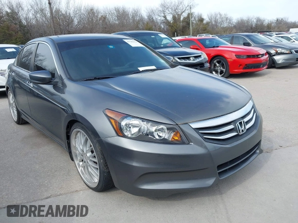 ✅ 2011 Honda Accord SE • VIN: 1HGCP2F69BA055612 • Lot: 41782122. Wystawiony na IAAI z przebiegiem 308 883 mil. Bezpłatny archiwum sprzedaży aukcyjnych z USA i szczegółowy raport historii pojazdu na DreamBid. Zdjęcie 1.