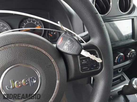 ✅ 2014 Jeep Patriot Sport • VIN: 1C4NJPBB6ED927269 • Lot: 45447786. Wystawiony na IAAI z przebiegiem 246 820 mil. Bezpłatny archiwum sprzedaży aukcyjnych z USA i szczegółowy raport historii pojazdu na DreamBid. Zdjęcie 11.