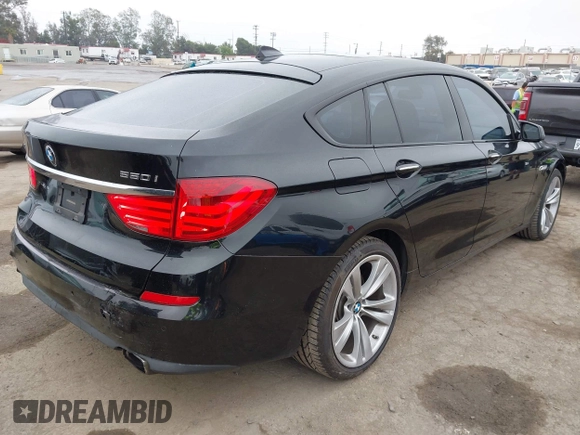 ✅ 2010 BMW 5 Series 550i Gran Turismo • VIN: WBASN4C54AC208047 • Lot: 42395450. Wystawiony na IAAI z przebiegiem 81 092 mil. Bezpłatny archiwum sprzedaży aukcyjnych z USA i szczegółowy raport historii pojazdu na DreamBid. Zdjęcie 4.