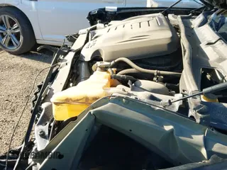 ✅ 2016 Dodge Challenger SXT Plus • VIN: 2C3CDZAG0GH338770 • Лот: 43645873. Опубликован ранее на IAAI с пробегом 99 808 миль. Бесплатный доступ к архиву аукционных продаж из США и подробный отчёт об истории автомобиля на DreamBid. Изображение 20.