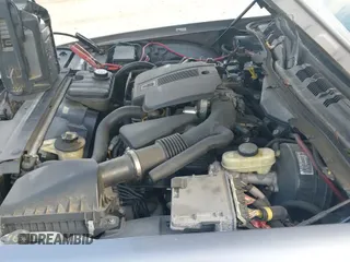 ✅ 2006 Mercury Grand Marquis LS Premium • VIN: 2MEFM75W86X640454 • Lot: 43672370. Wystawiony na IAAI z przebiegiem 166 853 mil. Bezpłatny archiwum sprzedaży aukcyjnych z USA i szczegółowy raport historii pojazdu na DreamBid. Zdjęcie 13.