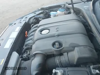 ✅ 2013 Volkswagen Passat S • VIN: 1VWAP7A31DC134650 • Лот: 43645285. Опубликован ранее на IAAI с пробегом 124 089 миль. Бесплатный доступ к архиву аукционных продаж из США и подробный отчёт об истории автомобиля на DreamBid. Изображение 19.