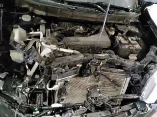 ✅ 2018 Nissan Rogue S • VIN: 5N1AT2MVXJC740471 • Lot: 83979795. Wystawiony na Copart z przebiegiem 88 681 mil. Bezpłatny archiwum sprzedaży aukcyjnych z USA i szczegółowy raport historii pojazdu na DreamBid. Zdjęcie 16.