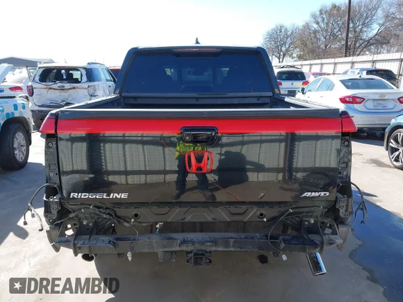 ✅ 2018 Honda Ridgeline Black Edition • VIN: 5FPYK3F84JB008544 • Лот: 44141280. Опубліковано раніше на IAAI з пробігом 102 468 миль. Безкоштовний доступ до архіву аукціонних продажів зі США та докладний звіт про історію автомобіля на DreamBid. Зображення 6.