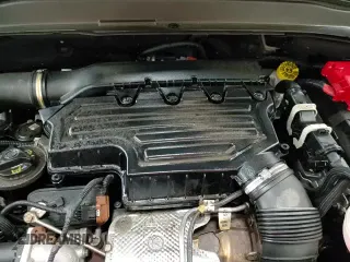 ✅ 2020 Jeep Renegade Limited • VIN: ZACNJBD10LPM04087 • Lot: 89913585. Listed on Copart with 49,754 mi. Free auction sales archive from the USA and detailed vehicle history report at DreamBid. Image 16.