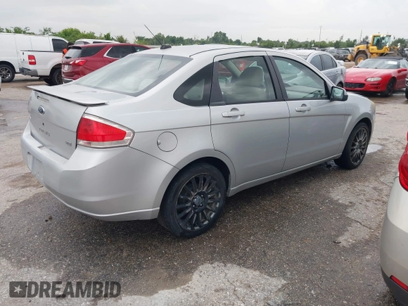 ✅ 2009 Ford Focus SES • VIN: 1FAHP36N79W102320 • Lot: 45184144. Wystawiony na IAAI z przebiegiem 172 700 mil. Bezpłatny archiwum sprzedaży aukcyjnych z USA i szczegółowy raport historii pojazdu na DreamBid. Zdjęcie 4.