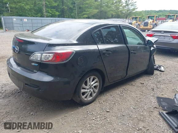 ✅ 2013 Mazda 3 i Touring • VIN: JM1BL1V85D1712928 • Лот: 45292771. Опубликован ранее на IAAI с пробегом 157 762 миль. Бесплатный доступ к архиву аукционных продаж из США и подробный отчёт об истории автомобиля на DreamBid. Изображение 4.