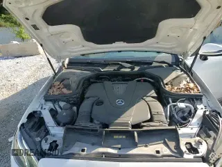 ✅ 2018 Mercedes-Benz E 400 • VIN: WDD1J6FBXJF045822 • Lot: 82089635. Listed on Copart with 57,944 mi. Free auction sales archive from the USA and detailed vehicle history report at DreamBid. Image 13.