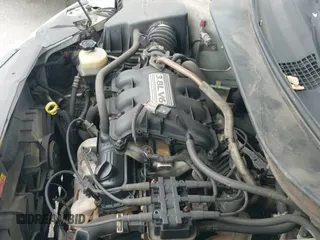 ✅ 2008 Chrysler Pacifica LX • VIN: 2A8GM48L08R666195 • Lot: 41779116. Listed on IAAI with 220,440 mi. Free auction sales archive from the USA and detailed vehicle history report at DreamBid. Image 17.