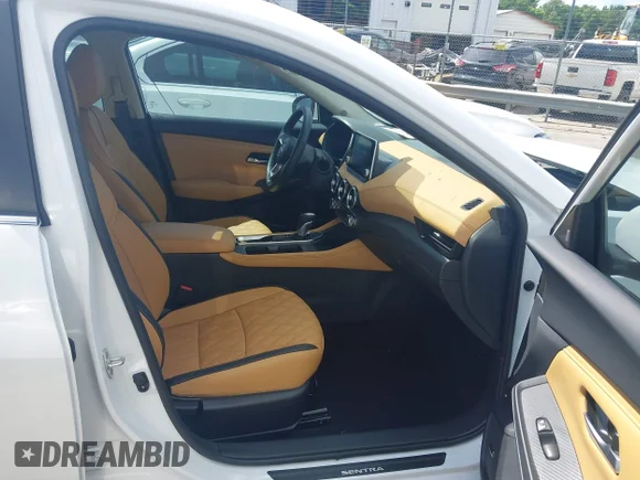 ✅ 2025 Nissan Sentra SV • VIN: 3N1AB8CV7SY408432 • Lot: 45442092. Wystawiony na IAAI z przebiegiem 10 624 mil. Bezpłatny archiwum sprzedaży aukcyjnych z USA i szczegółowy raport historii pojazdu na DreamBid. Zdjęcie 5.
