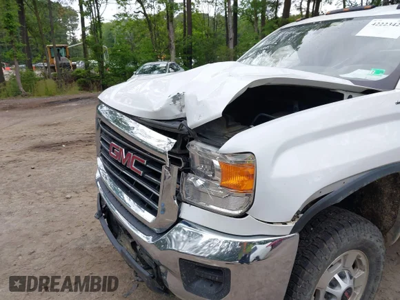 ✅ 2019 GMC Sierra 2500HD • VIN: 1GT12NEG1KF101808 • Lot: 42223429. Wystawiony na IAAI z przebiegiem 265 754 mil. Bezpłatny archiwum sprzedaży aukcyjnych z USA i szczegółowy raport historii pojazdu na DreamBid. Zdjęcie 6.