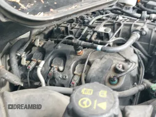 ✅ 2018 Ford Transit Cargo • VIN: 1FTYR2CG2JKA25341 • Lot: 43650452. Wystawiony na IAAI z przebiegiem 118 662 mil. Bezpłatny archiwum sprzedaży aukcyjnych z USA i szczegółowy raport historii pojazdu na DreamBid. Zdjęcie 19.