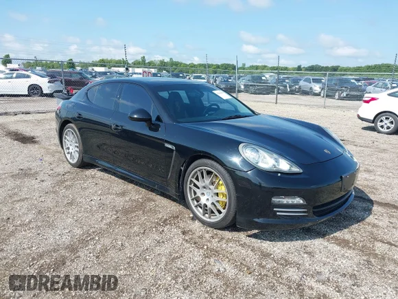 ✅ 2011 Porsche Panamera S • VIN: WP0AB2A71BL060697 • Lot: 42542039. Wystawiony na IAAI z przebiegiem 107 226 mil. Bezpłatny archiwum sprzedaży aukcyjnych z USA i szczegółowy raport historii pojazdu na DreamBid. Zdjęcie 1.