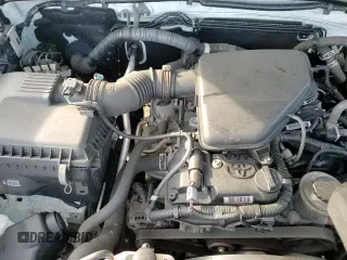 ✅ 2019 Toyota Tacoma SR • VIN: 5TFRX5GN3KX164807 • Lot: 81101075. Wystawiony na Copart z przebiegiem 92 496 mil. Bezpłatny archiwum sprzedaży aukcyjnych z USA i szczegółowy raport historii pojazdu na DreamBid. Zdjęcie 16.