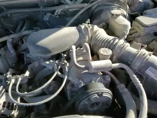 2000 Chevrolet Blazer LS with VIN 1GNDT13W6Y2206610, listed as a Copart auction lot 83566074 with 135,007 mi miles and Salvage title. Bid and sale history available at DreamBid. Image 14.